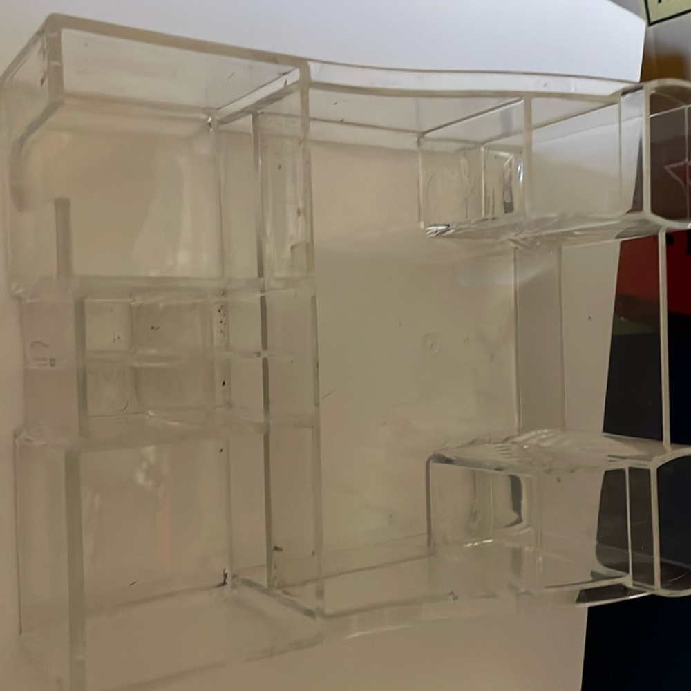 Acrylic makeup holder